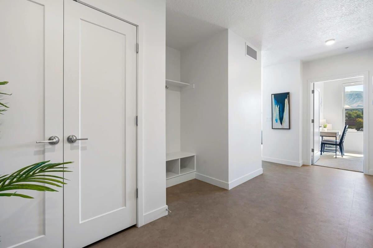 ソルトレイクシティ2Br Luxury Urban Escape Balcony & Fitness Centerアパートメント エクステリア 写真