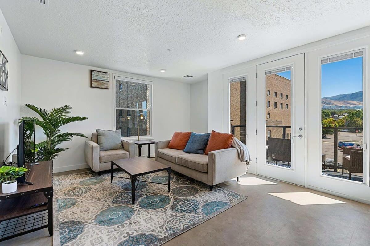 ソルトレイクシティ2Br Luxury Urban Escape Balcony & Fitness Centerアパートメント エクステリア 写真